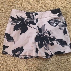 Super cute INC shorts, size 6, very nice
